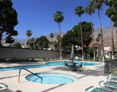 Palm Springs Poolside 2 bedroom condo